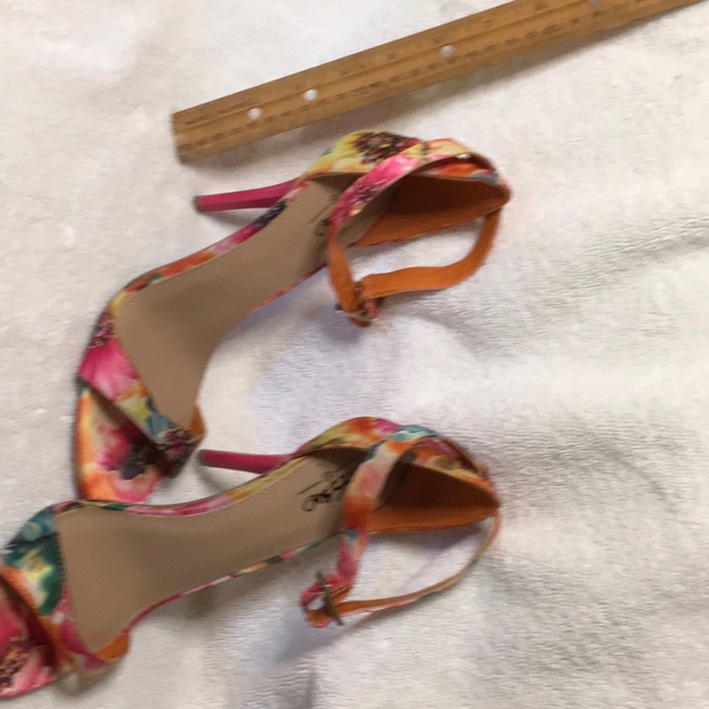 Massimo silk sandal  size 7.5